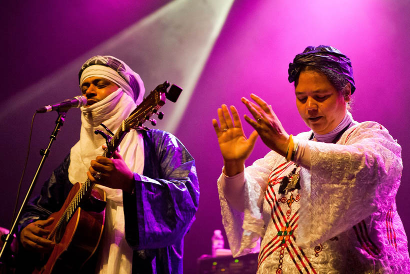 Tinariwen live in de Ancienne Belgique in Brussel, België op 19 oktober 2011
